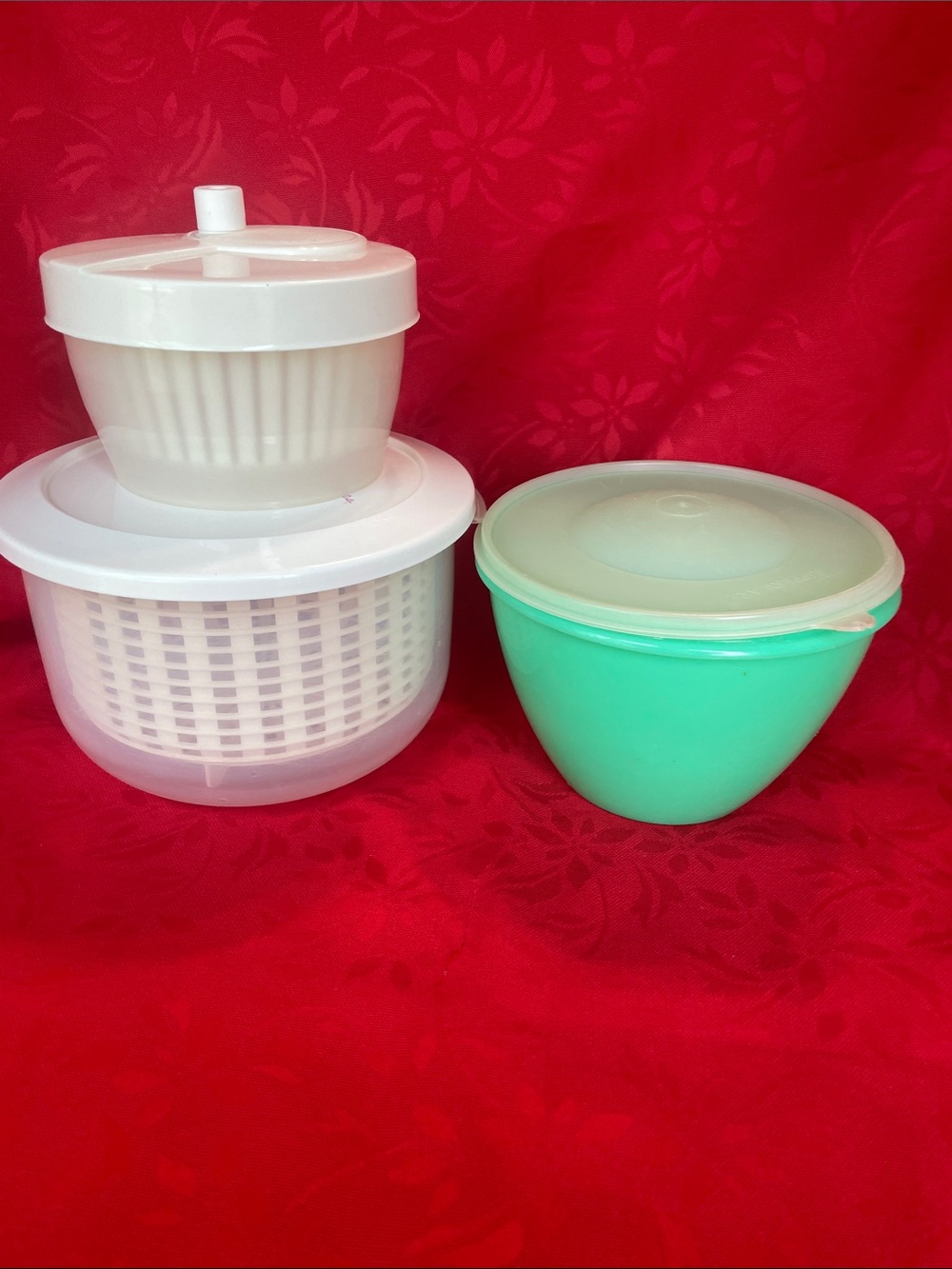 White Salad Spinner Green Lettuce Keeper & Strainer Bowl Set